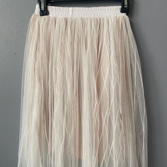 Dresses & Skirts - Tulle Cream Skirt